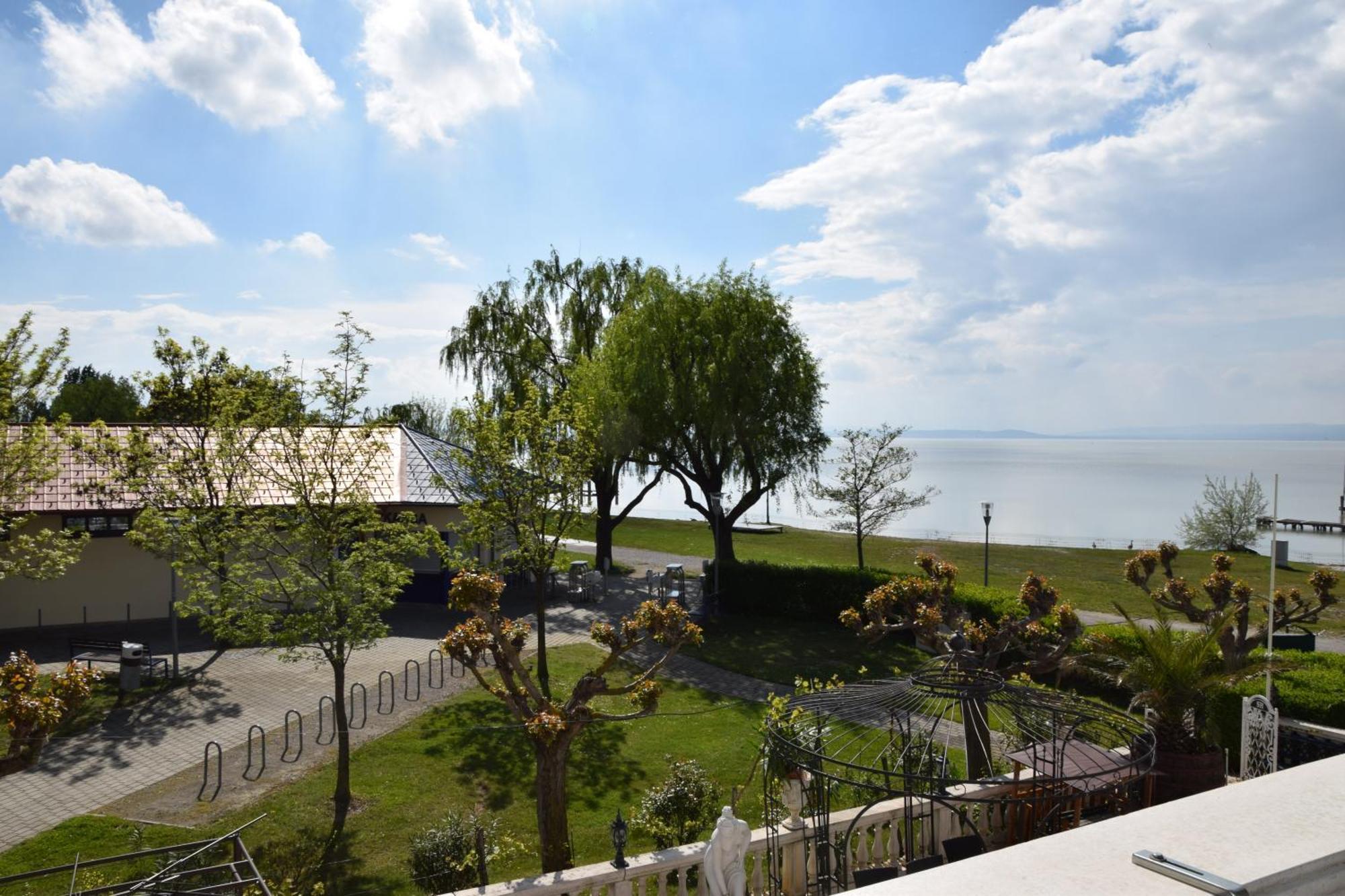 Seehotel Herlinde Podersdorf am See Eksteriør billede
